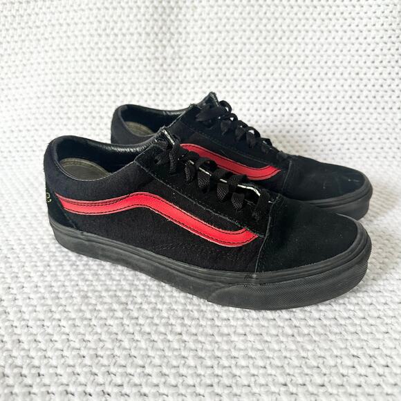 Vans Disney Old Skool Mickey Mouse Club Black Suede Red Stripe Low Top Sneakers - Picture 2 of 11